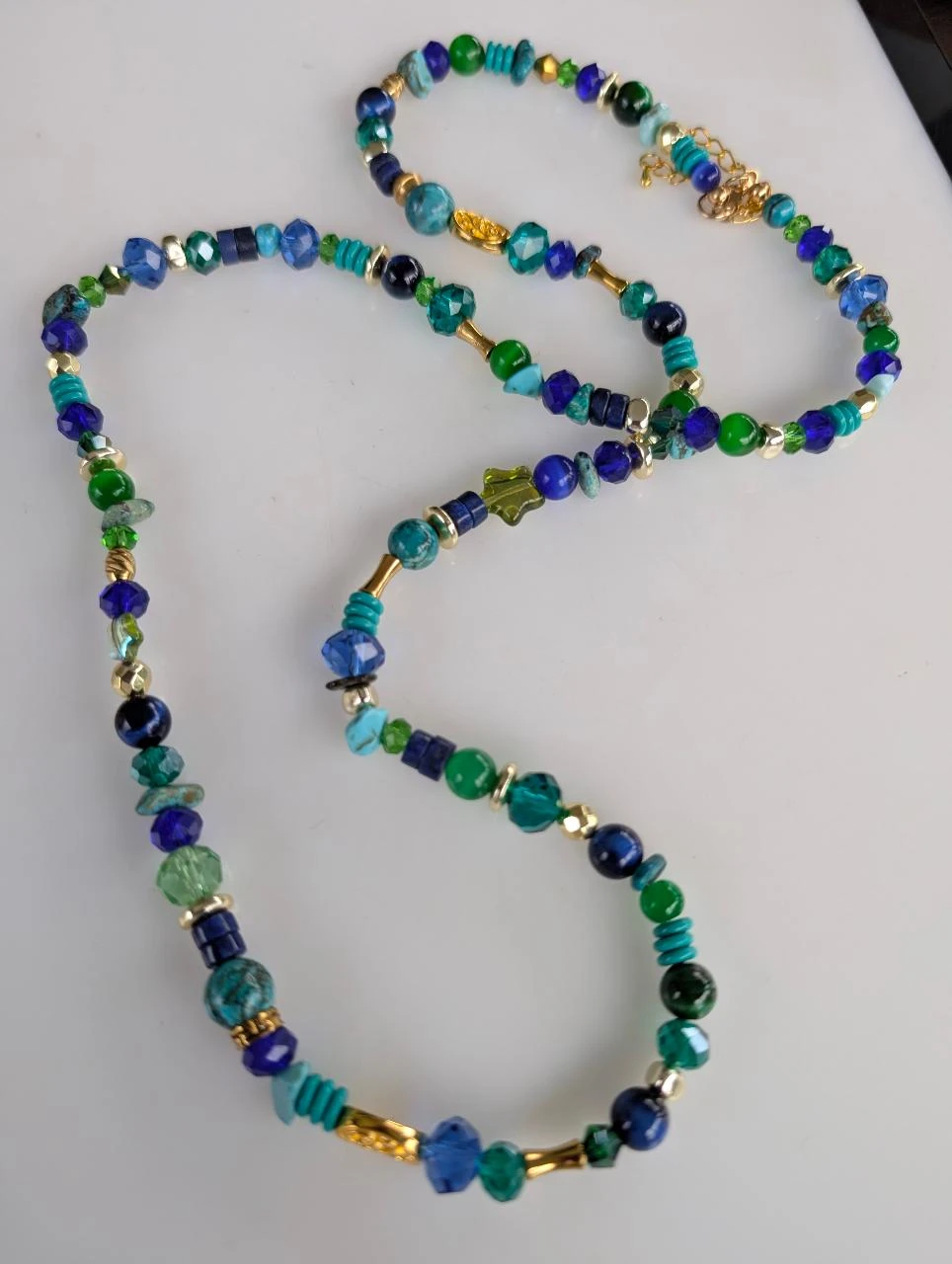 Colar grande com pedras naturais olho de tigre azul, Crisocola e vidro PA1042 – photo 4